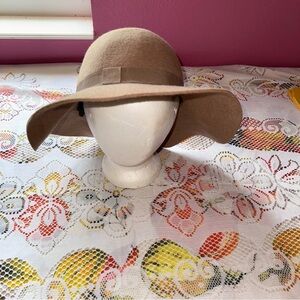 Mark 100% wool brown hat w/ribbon, one size fits most
